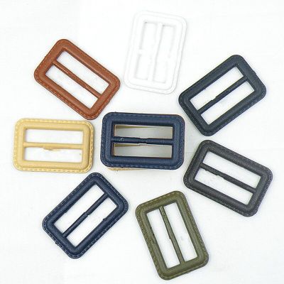 ：“{—— 2Pcs Tri-Ring Adjust Belt Buckles Square Ring Buckle For Harness Windbreaker Coat Backpack Needlework Luggage DIY Accessory Sewi