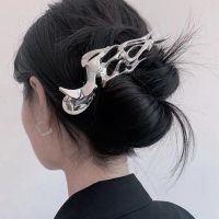 Metal Liquid Irregular Flame Hair Claws Exaggerated Kpop Shark Hair Clip Hair Accessories for Women Korean Hair Pins 2022 NEW