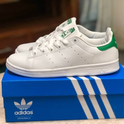 Adidas Stan Smith White &amp; Green Color รองเท้าผ้าใบอาดิดาสสีขาวปนเขียว สียอดนิยม ร่วมสมัย สั่งเลย จัดส่งฟรี!!! พร้อมของแถมในกล่อง