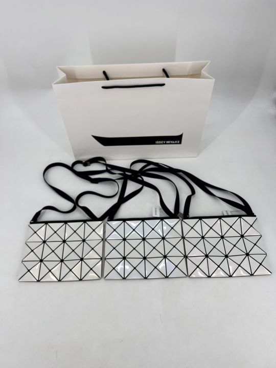 ของแท้-100-issey-miyake-womens-handbag-geometry-check-single-shoulder-crossbody-bag-brand-sling-bag