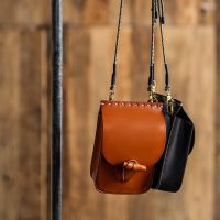 ⊙▽✎ Maden tooling retro first layer cowhide vegetable tanned leather crossbody hot stamping portable phone bag