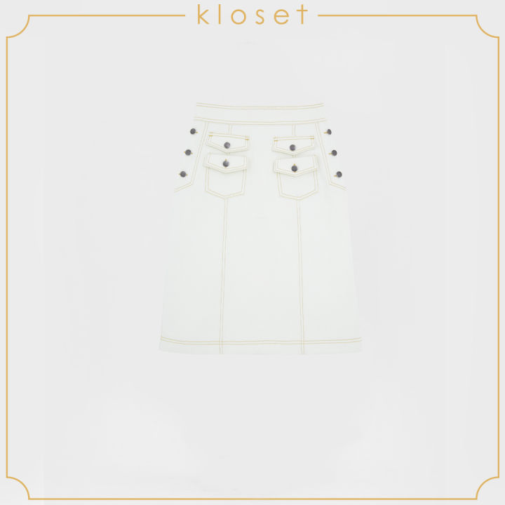 kloset-front-pockets-denim-skirt-aw20-s003-เสื้อผ้าแฟชั่น-เสื้อผ้าผู้หญิง-กระโปรงแฟชั่น-กระโปรงยีน-กระโปรงแต่งกระเป๋าหลอก