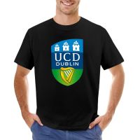 Kaus Kaus Pria Logo Of University College T-Shirt Estetika Pakaian Kaus Pria Kasual Modis S-4XL-5XL-6XL