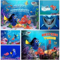 พบฉากหลังงานเลี้ยงวันเกิดเด็กผู้ชายคนหนึ่ง Nemo Dory Marlin Corals Bules ใต้น้ำพื้นหลังการถ่ายภาพสตูดิโอถ่ายภาพ