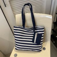 [COD] Korean style bag female 2023 new large-capacity striped shoulder shopping student casual portable tote