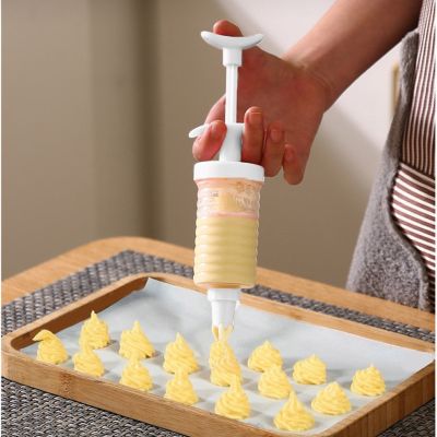 hot【DT】 new 8 pipe nozzles with syringe Plastic cream baking nozzle dispenser Icing pastry tips Pastry decoration tool