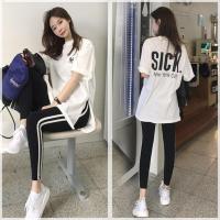 ?FC พร้อมส่ง?ชุดเซ็ตแฟชั่น เสื้อคอกลมแขนสั้นผ่าข้างสกรีนลาย SICK กางเกงขายาวเอวยางยืดแต่งแถบ