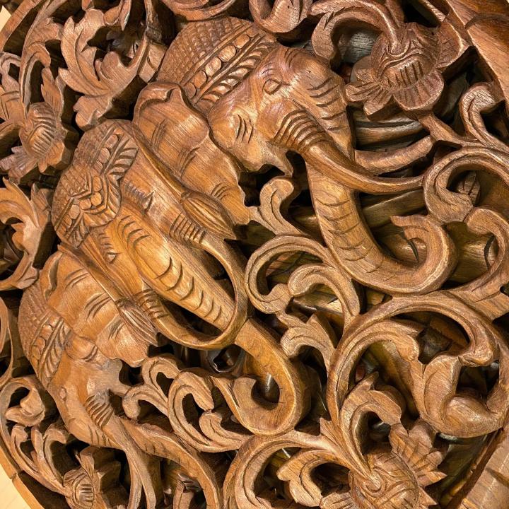 ช้าง-3-เศียร-แผ่นไม้สักแกะสลัก-ไม้สักฉลุ-ช้างแกะสลัก-รับประกันการส่ง-ขนาด-60x60-cm-หนา-3-cm-ปัดสี-ไม้สักแกะสลัก-teak-wooden-carved-art-wall