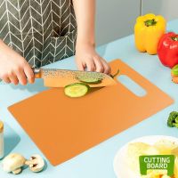 Cutting board เขียงบรอดรองหั่นอเนกประสงค์ เขียงบรอดใช้รองหั่นอาหารอเนกประสงค์ สามารถป้องกันแบคทีเรียและเชื้อรา ปลอดภัยเมื่อใช้กับอาหาร