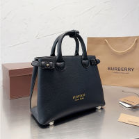 Burberry กระเป๋าถือผู้หญิงแบบดั้งเดิม,กระเป๋าสะพายสไตล์เรียบง่ายกระเป๋าเดินทางสะพายหนัง Bag26 * 19ซม.