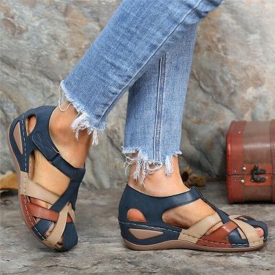 2022 Fashion Womens Sandals Sli On Round Female Slippers Casual Comfortable Outdoor Fashion Sunmmer flat Plus Size Shoes Women