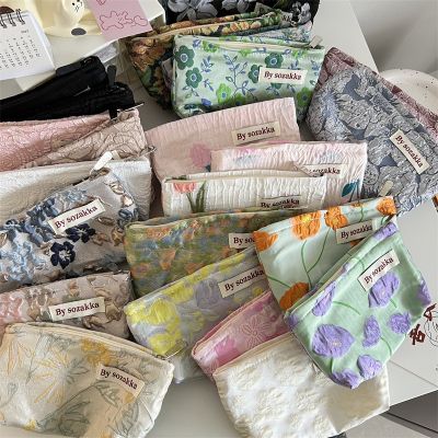 【CC】 Korean Fashion Storage Kawaii Wallet Makeup Kits Handbags Organizer