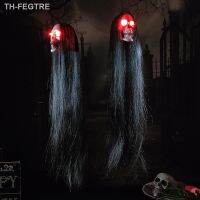 【hot】◎  Fantasma pendurado com cabelos longos olhos brilhantes crânio de terror adereços esqueleto cabeça casa decoração Halloween 2023