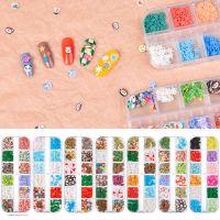 KADS 8ตัวเลือก3D คริสต์มาสเล็บชิ้นนุ่ม Glitters ตกแต่งเล็บสำหรับทำเล็บ DIY หรือร้านทำเล็บมืออาชีพสำหรับงานปาร์ตี้คริสต์มาส