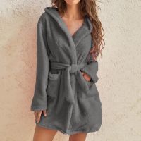 2022 New Women Hooded Fleece Bathrobe Lightweight Soft Plush Flannel Sleepwear Fleece Hooded Bathrobes Plush Night Sleepwear