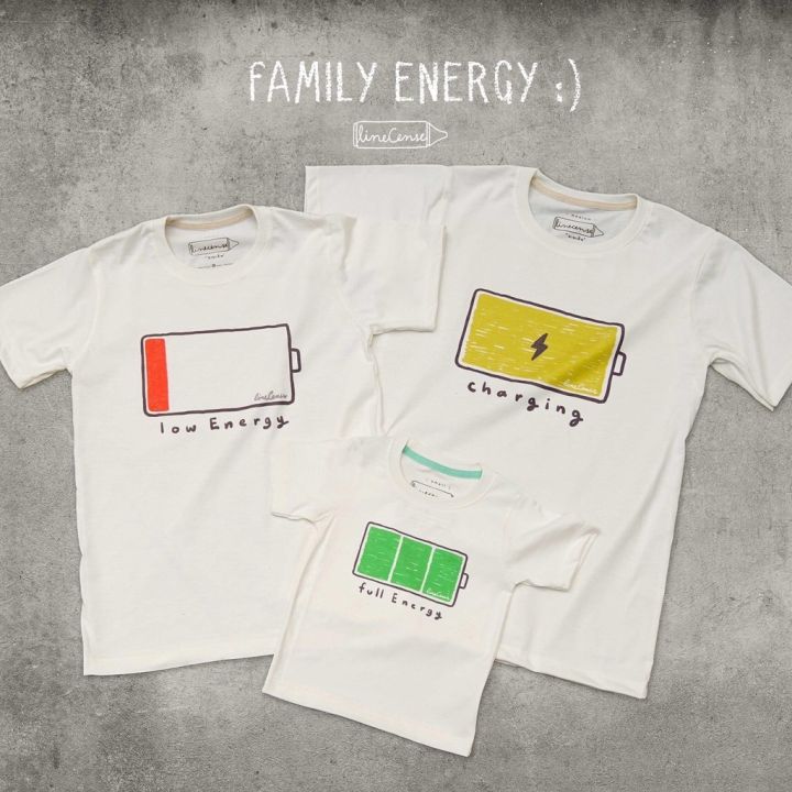 low-energy-t-shirt-collection-เสื้อยืดสีออฟไวท์-ลายแบตต่ำ-แบตสีแดง-เสื้อคู่-เสื้อครอบครัว