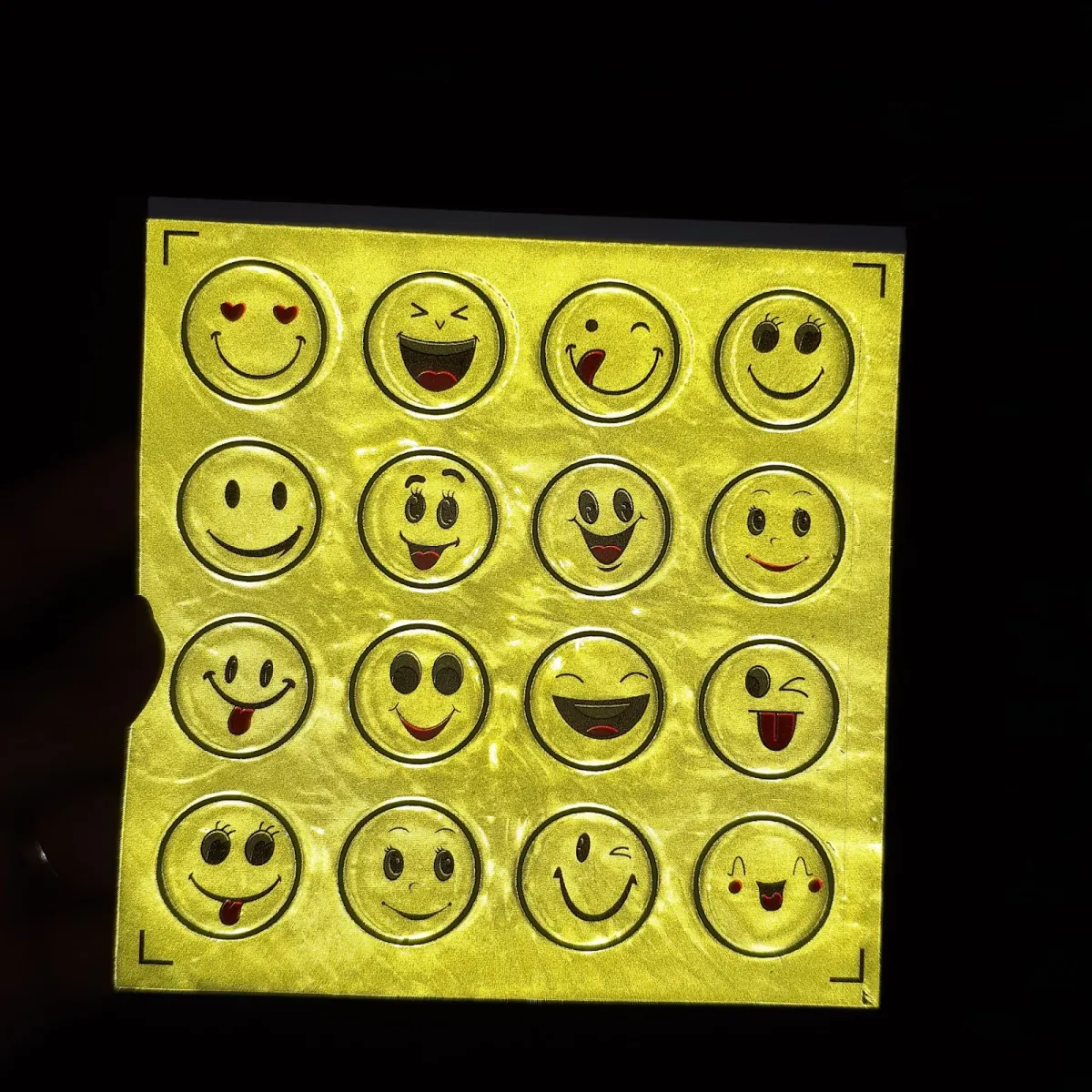 Tấm Sticker dán phản quang 16 hình mặt cười | Lazada.vn