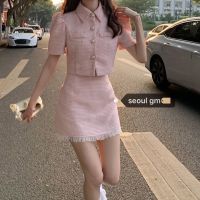 Two single-piece set milk candy ~ Korean girl pink short-sleeved shirt top + skinny fried hip short skirt set