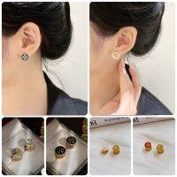 TB Earring ลายโลโก้ ใส่สลับได้ทั้ง 2 ด้าน  ใส่ง่ายดูดี เหมาะทุกโอกาส