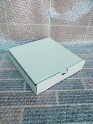 กล่องพิซซ่า 9 นิ้ว(50ใบ)  ขนาด 9x9x2 นิ้ว สีน้ำตาลกล่องเปล่า ไม่พิมพ์ลาย ผลิตโดย Box465