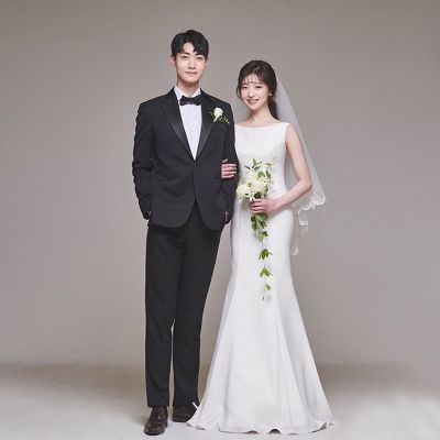 ผ้าซาตินสไตล์เกาหลีสำหรับเจ้าสาวชุดแต่งงานเบาหางเล็กเรียบง่าย QH237อารมณ์บาง