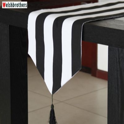 Wedding Decoration Wedding Hall Runner Black and White Stripe Table Runner Family Hotel Dust Tablecloth Party Supplies2018