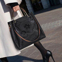 Cmmuting Messenger Bag For Women Luxury Designer Handbag For Women กระเป๋าสะพายความจุขนาดใหญ่