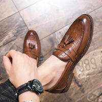 2020 Leather casual shoes men loafers Luxury Band Slip on male dress shoes leisure style big size 38-47 good Wear-resistant sole