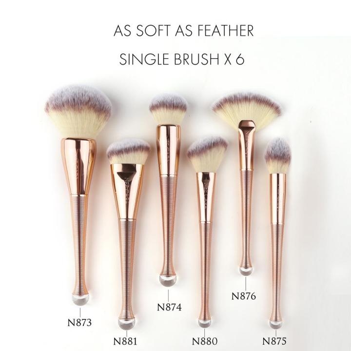 nee-cara-นีคาร่า-แปรงแต่งหน้า-แปรงปัดแป้งพุ่มใหญ่-n873-powder-brush