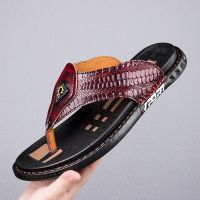 Handmade Flip Flops Crocodile Grain Slippers Summer Quality Men Casual Shoes Non-slip Outdoor Men Beach Shoes Leather Sandals