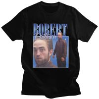 2023 NewFunny Robert Pattinson ยืน Meme T เสื้อผู้ชาย Pre-Shrunk Cotton Tee Tops Rob เสื้อแขนสั้นแฟชั่นเสื้อยืด Merch