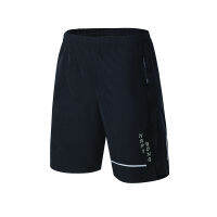 NaPiYong- MEN EDEN SPORTIVE SHORTS IN BLACK กางเกงขาสั้นลายสีดำสำหรับผู้ชาย เหมาะใส่ออกกำลังกาย