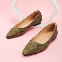 Womens Flat Shoes Shallow Mouth Pointed Fat Shoes Size 34-44 Simple Womens Shoes Soft Bottom Four Seasons Shoes