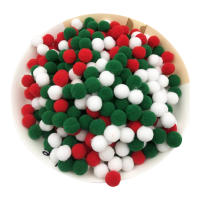 ลูกบอลกำมะหยี่คริสต์มาส Laputa ลูกบอลสีเขียวสีแดงลูกบอลสีเขียวสดใสสำหรับเทศกาลคริสต์มาสลูกปอมปอมรื่นเริงลูกบอลประดับสำหรับการตกแต่งพวงมาลัยและการตกแต่งต้นคริสต์มาสแบบ Diy เหมาะสำหรับปาร์ตี้สีแดงวันเกิดและวันหยุดสีเขียว