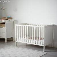 ชุดเตียงเด็กอ่อน + โต๊ะเปลี่ยนผ้าอ้อม Cot + Changing table  SUNDAVIT Set