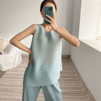 Pleated T-Shirt Womens Summer New Miyake Fashion Round Face Loose Slim Irregular Shirt A Generation Of Hair