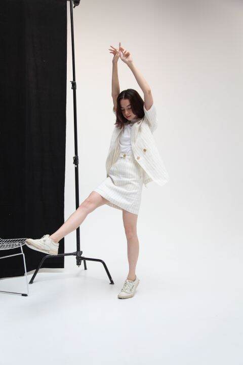 butterscotth-stripe-a-line-skirt-กระโปรงทรงเอ-ผ้าลินิน-ลายทาง-pre-order-สินค้ารอ-7-14-วัน
