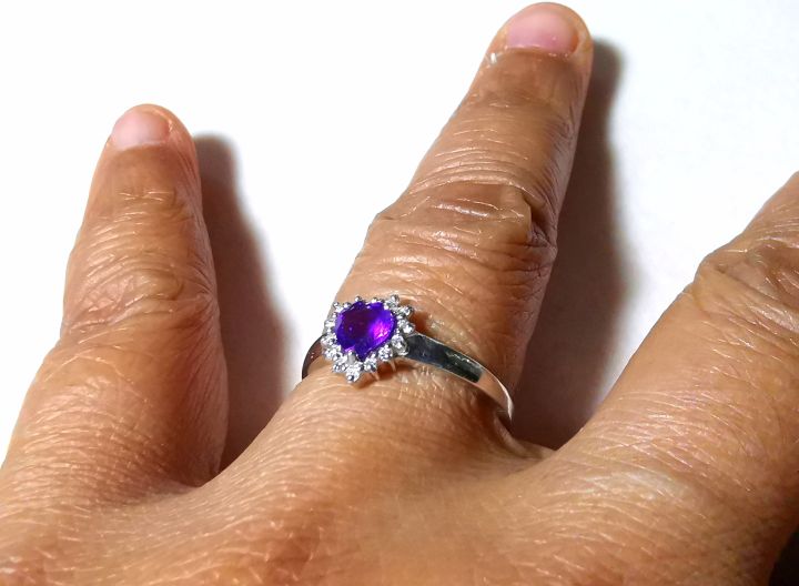 แหวนพลอยแท้-สไตล์-office-jewelry-แหวนพลอยอเมทิสต์เจียรทรงหัวใจ-เนื้อสวย-ล้อมเพชร-cz-เรือนเงินแท้-925-ไซส์-53