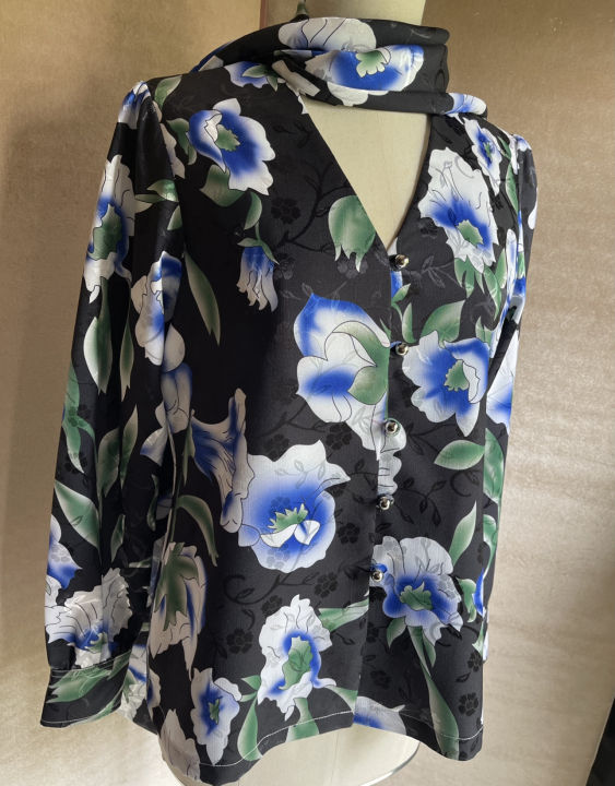 tawn-c-floral-print-crepe-in-s-blouse-เสื้อเบลาส์คอผูกโบว์พิมพ์ลายดอกไม้