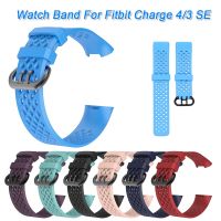 {zhiyun Watchshop}เปลี่ยนสายรัดข้อมือสำหรับค่า Fitbit 4 3 SE กีฬาสายนาฬิกาสมาร์ทสร้อยข้อมือซิลิโคนอ่อนนุ่มวงที่มีรูระบายอากาศ