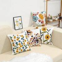 Cotton Canvas Floral Embroidered Cushion Cover 45*45 Countryside Stely Ornamental Pillow Case for Living Room Luxury Home Decor Cushion Cover