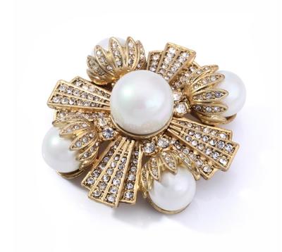 CSxjd Exquisite atmospheric gem with bead brooch Luxury brooch jewelry