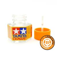 กาวติดพลาสติดโมเดลชนิดผสมเรซิ่น TA87012 TAMIYA CEMENT (ฝาส้ม ไม่แต่งกลิ่น) 20ml