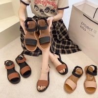 (พร้อมส่ง) Womens Summer Sandal Shoes รองเท้าแตะรัดส้น น้ำหนักเบาสบาย ไม่ลื่น เพิ่มความมั่นใจในทุกการเดินทาง สไตล์เกาหลี Sandals Low Heel Ladies Women Shoes(4สี)