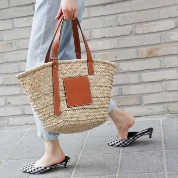 Wicker shoulder clearance bag