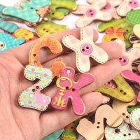 50pcs Random Mixed Cartoon Painting Letter Wooden Buttons For Crafts Scrapbooking Sewing Clothes DIY Kid Apparel Supplies M1528 Haberdashery