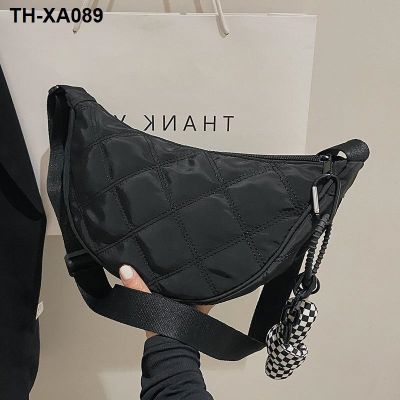 ✼ feeling bag is natural capacity of the new spring/summer 2023 fashion tide niche ling one shoulder inclined dumpling packages