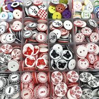 New 30pcs12.5mm Black red  round acrylic two-eye button. DIY dress accessories for wedding decoration 4 eye buttons Haberdashery