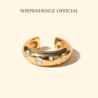 Shependence ต่างหูหนีบคริสตัลชังกี้ (Chunky Crystal Ear Cuff)