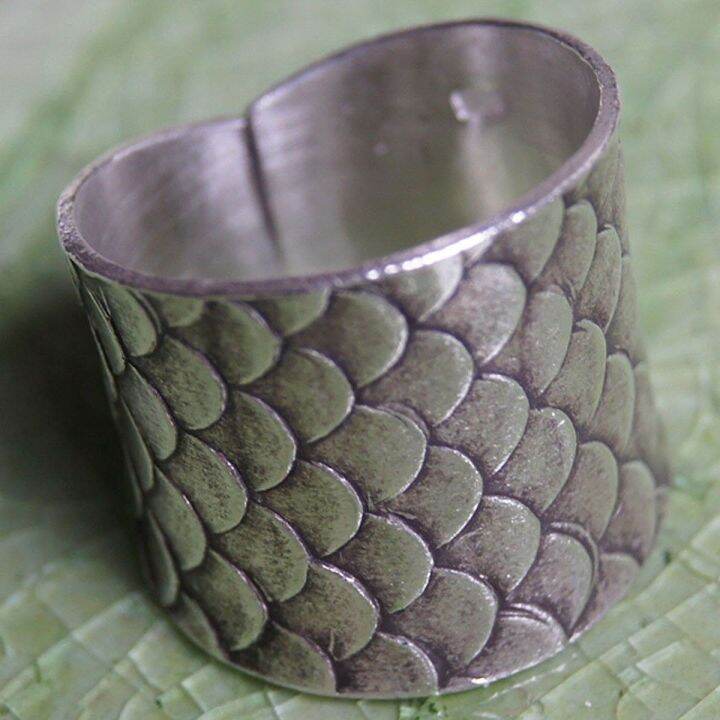 fish-scale-pattern-ring-modern-silver-karen-unique-beauty-as-a-valuable-souvenir-ring-size-6-8-9